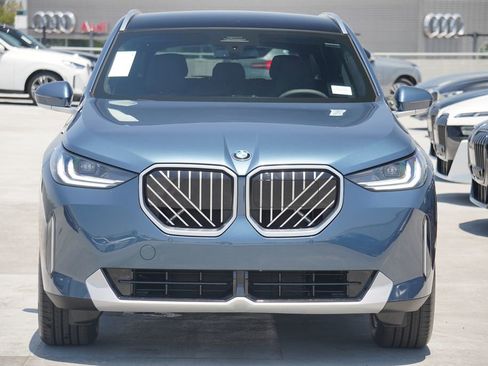 Used 2025 BMW X3 xDrive30i w/ Convenience Package image 2