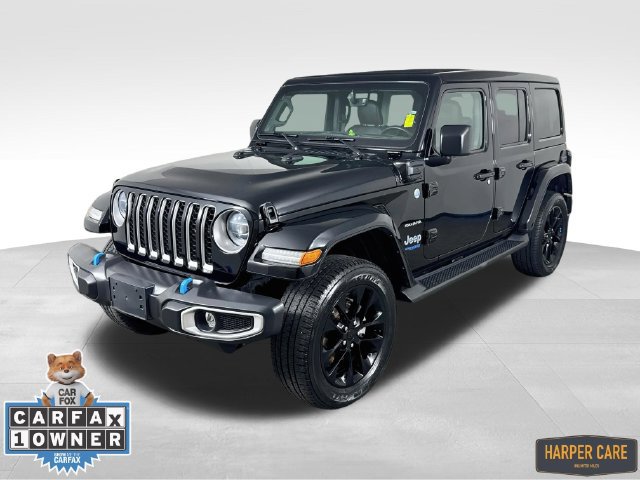 Used 2022 Jeep Wrangler Unlimited Sahara w/ Cold Weather Group AWD/4WD image 1