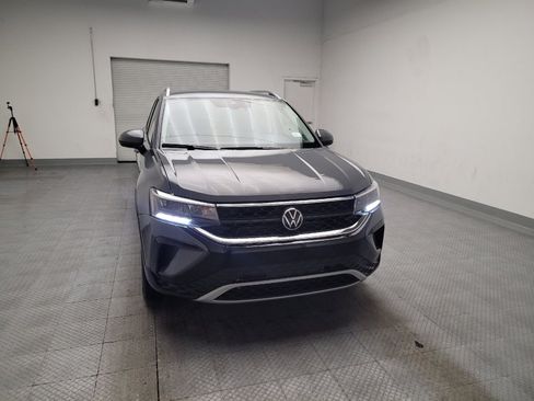 Used 2023 Volkswagen Taos SE FWD image 14