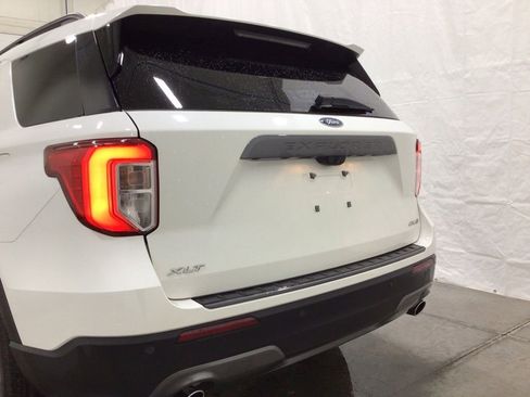 Used 2023 Ford Explorer XLT w/ Equipment Group 202A AWD/4WD image 25