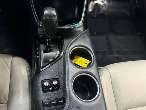 Used 2013 Toyota Avalon XLE Touring image 35