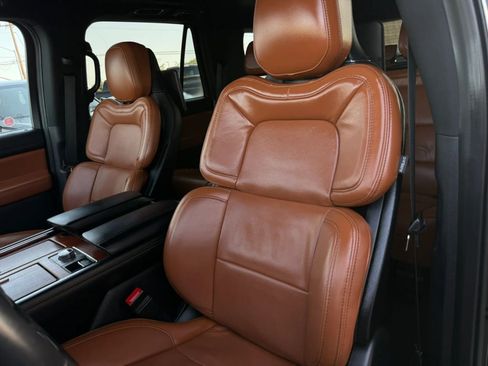 Used 2021 Lincoln Navigator Reserve AWD/4WD image 43