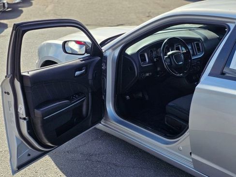 Used 2022 Dodge Charger SXT image 38