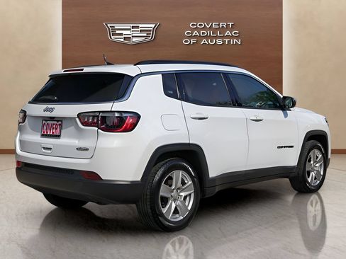 Used 2022 Jeep Compass Latitude w/ Convenience Group FWD image 4