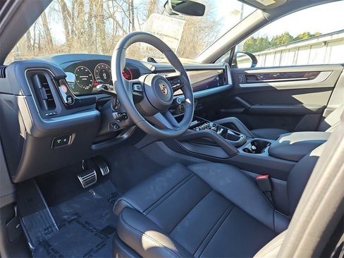 New 2026 Porsche Cayenne S image 4