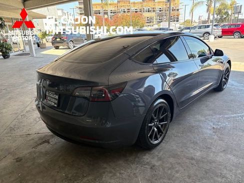 Used 2019 Tesla Model 3 Standard Range Plus RWD image 3
