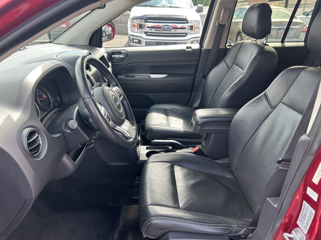Used 2016 Jeep Compass High Altitude FWD image 21