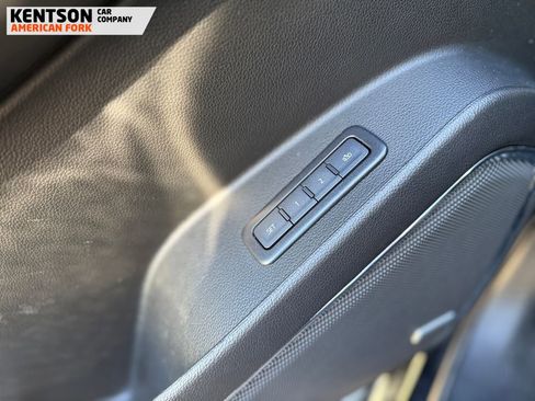 Used 2020 GMC Yukon SLT AWD/4WD image 18