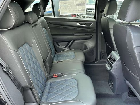 New 2025 Volkswagen Atlas Cross Sport SEL Premium R-Line image 15