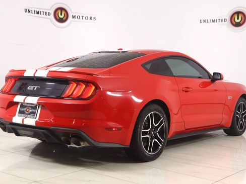 Used 2019 Ford Mustang GT RWD image 3