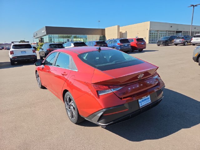 Certified 2024 Hyundai Elantra Limited FWD image 8