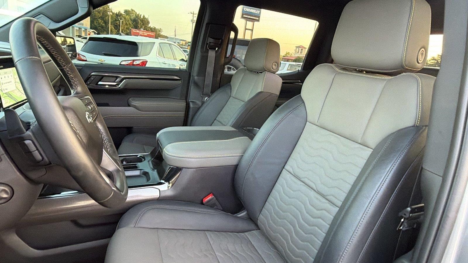 Used 2024 Chevrolet Silverado 1500 ZR2 w/ Technology Package AWD/4WD image 18