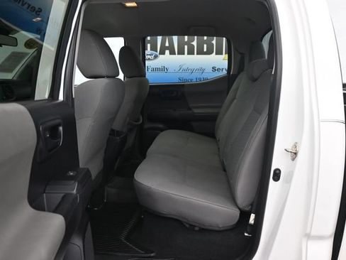 Used 2020 Toyota Tacoma SR AWD/4WD image 8