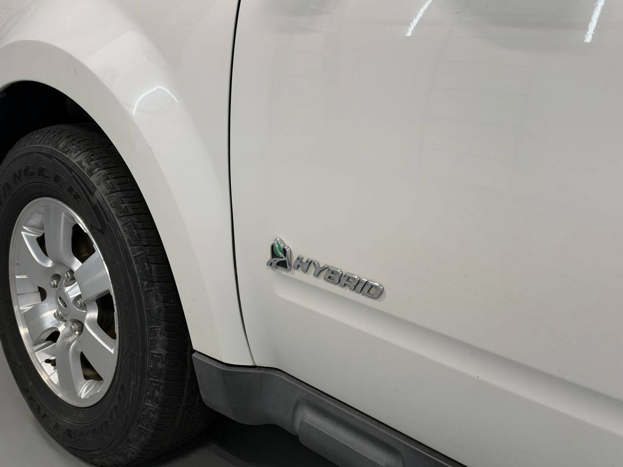 Used 2010 Ford Escape 4WD Hybrid image 13