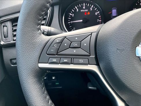 Used 2020 Nissan Rogue SL image 22