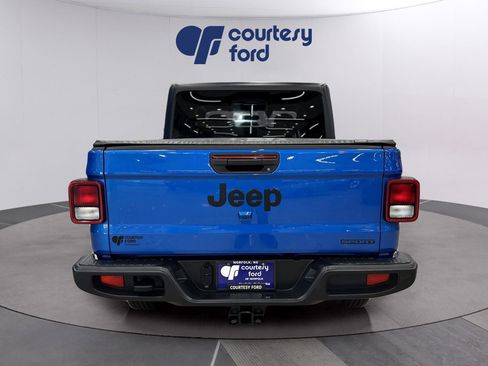 Used 2021 Jeep Gladiator Sport image 6