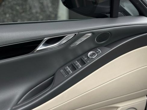 Used 2021 Genesis G80 2.5T AWD/4WD image 14