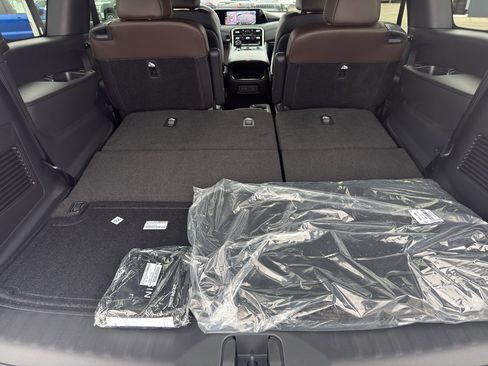 New 2026 Nissan Armada SL image 38