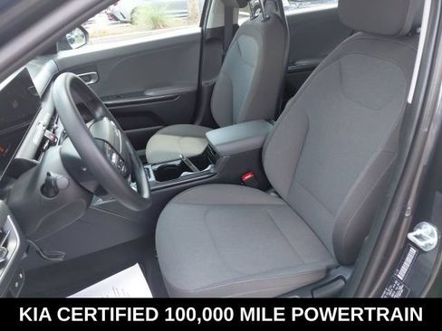 Certified 2025 Kia K4 FWD image 21