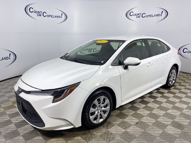 Certified 2022 Toyota Corolla LE FWD image 3