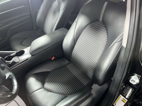 Used 2024 Toyota Camry SE image 15