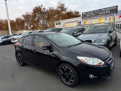 Used 2012 Ford Focus SE FWD image 4