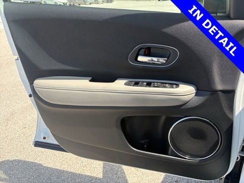 Used 2022 Honda HR-V EX image 18