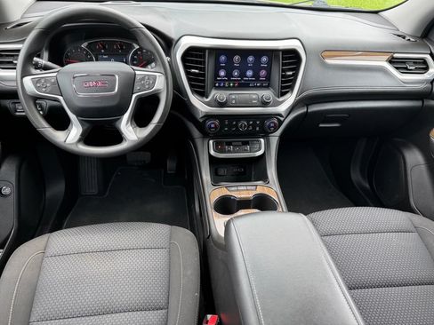 Used 2023 GMC Acadia SLE w/ Driver Convenience Package FWD image 28