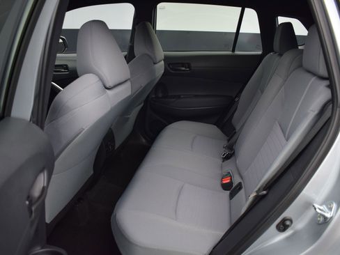 Used 2024 Toyota Corolla Cross SE image 12