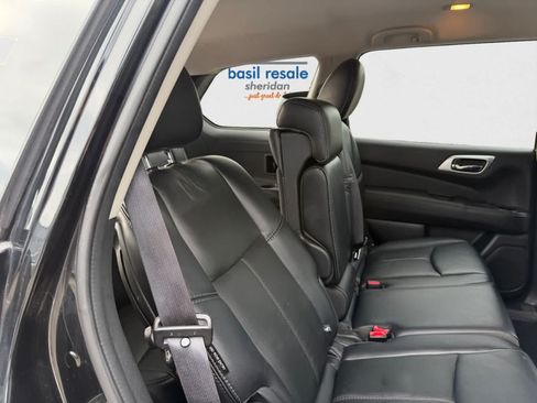 Used 2018 Nissan Pathfinder SL AWD/4WD image 22