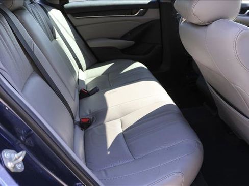Used 2018 Honda Accord EX image 25