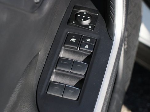 Used 2023 Toyota RAV4 XLE Premium image 16