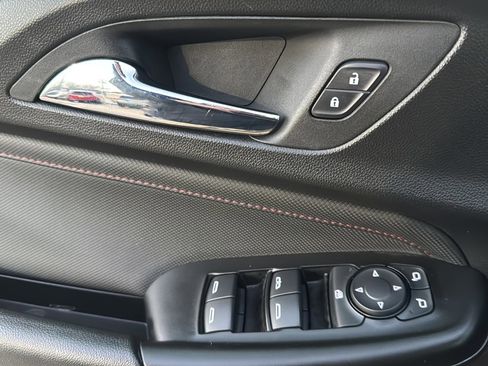 Used 2023 Chevrolet TrailBlazer RS w/ Sun and Liftgate Package image 15