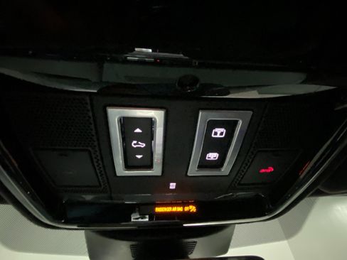 Used 2020 Land Rover Range Rover Long Wheelbase HSE image 29