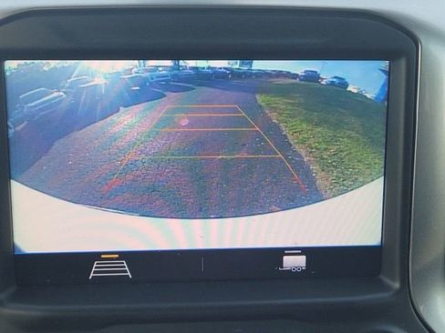 Used 2019 Chevrolet Silverado 1500 LT image 42