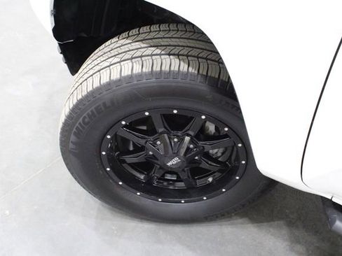 Used 2022 Toyota Tacoma SR image 36