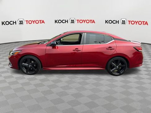 Used 2021 Nissan Sentra SR w/ SR Premium Package FWD image 4