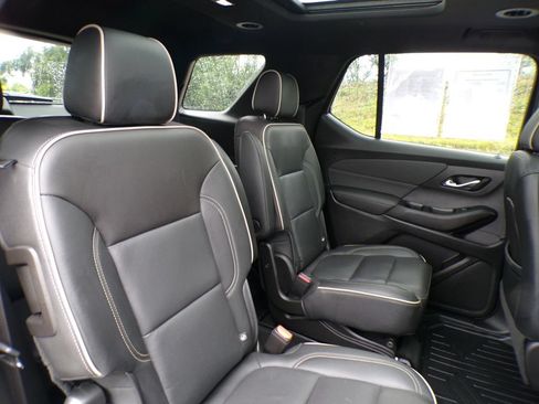 Used 2023 Chevrolet Traverse Premier w/ Redline Edition AWD/4WD image 19