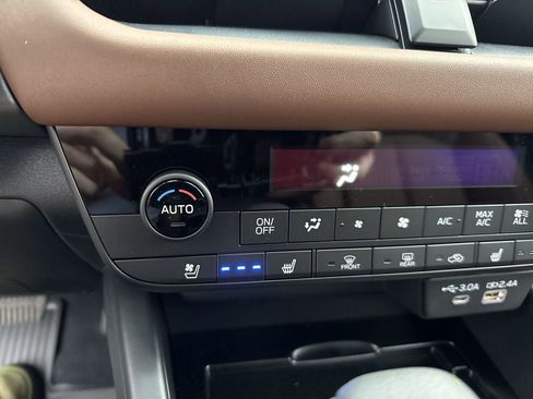 New 2026 Subaru Outback Touring AWD/4WD image 33