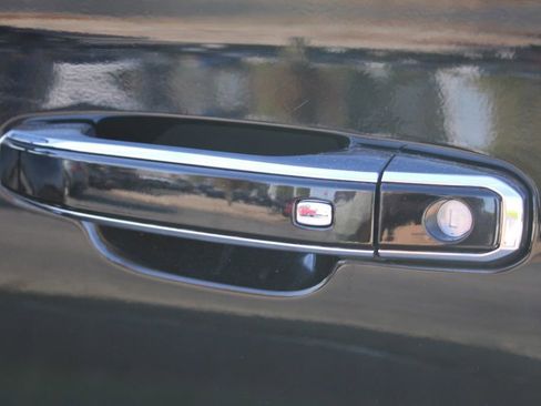 Used 2020 Chevrolet Tahoe Premier image 16