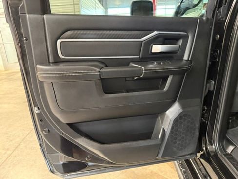 Used 2025 RAM 2500 Big Horn AWD/4WD image 36