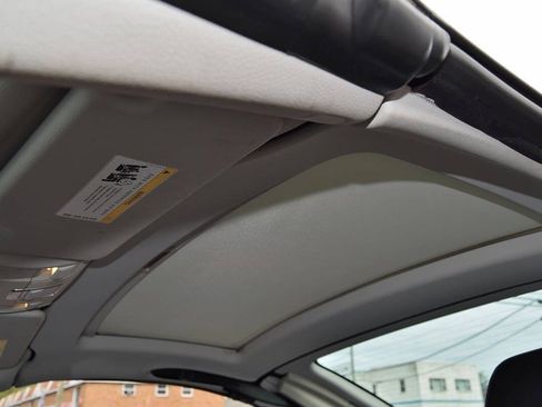 Used 2013 Mercedes-Benz SL 550 image 37