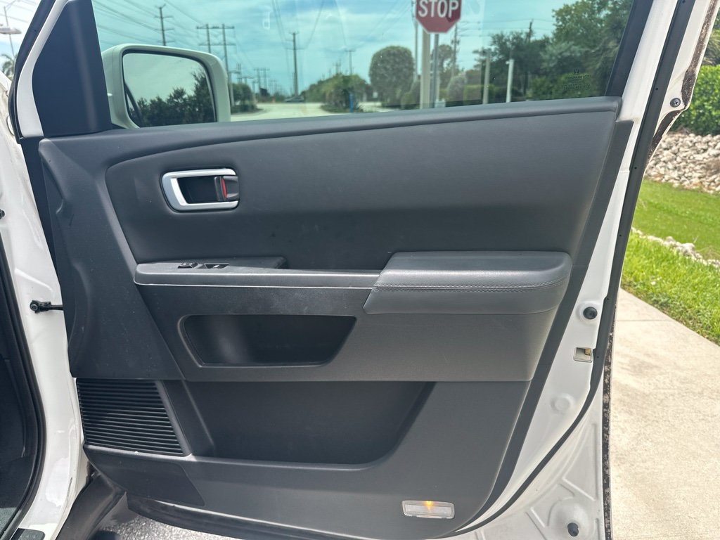 Used 2013 Honda Pilot Touring image 18