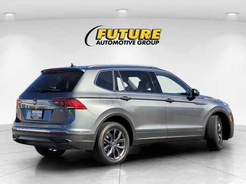 Used 2023 Volkswagen Tiguan SE FWD image 4