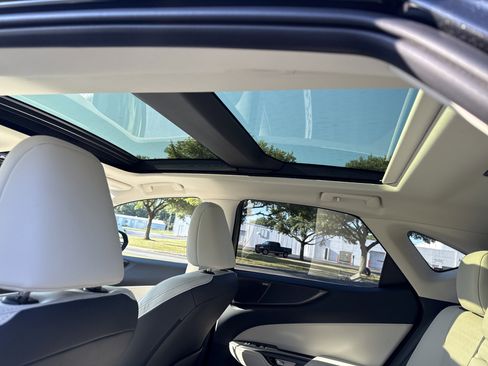 Used 2025 Lexus NX 300h AWD w/ Luxury Package image 27