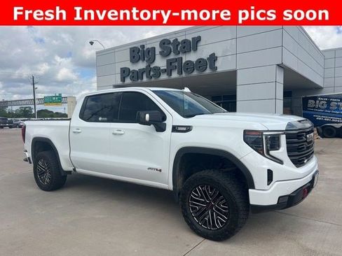 Used 2023 GMC Sierra 1500 AT4 w/ Technology Package AWD/4WD image 2