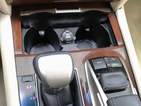 Used 2016 Lexus LS 460 w/ Comfort Package image 69