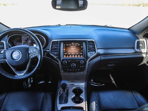 Used 2017 Jeep Grand Cherokee Limited image 12