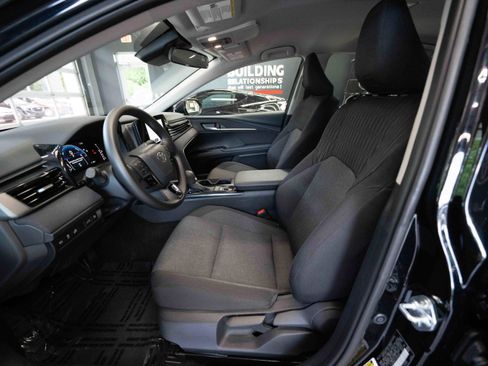 Used 2026 Toyota Camry LE FWD image 9