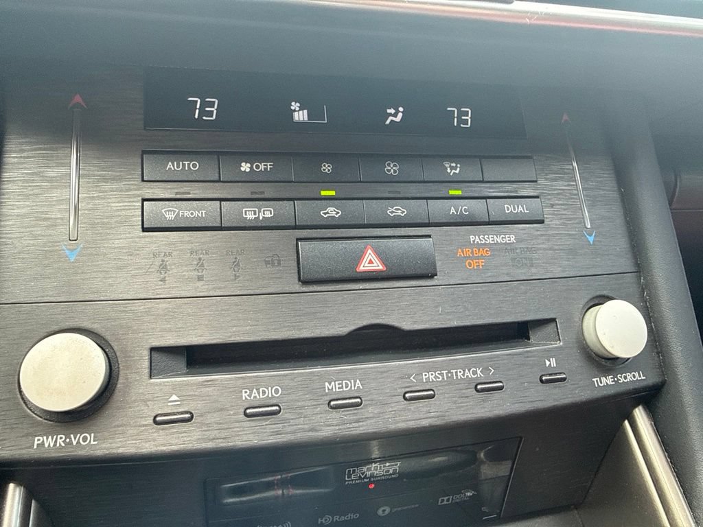 Used 2020 Lexus IS 350 F Sport w/ F Sport Package RWD image 17